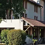 Brit Confort Pau Hotel 3*