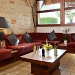 Hotel Brit Confort Pau 3*