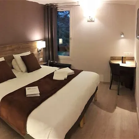 Hotell Brit Confort Pau