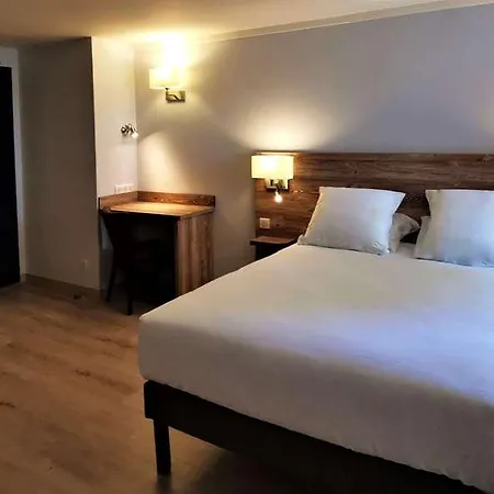 Hotell Brit Confort Pau