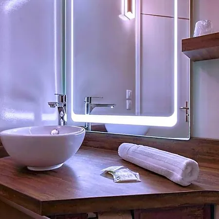 Hotel Brit Confort Pau Lons
