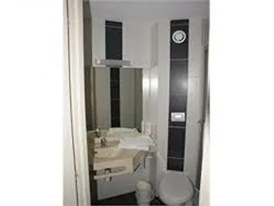 Hotel Brit Confort Pau 3*