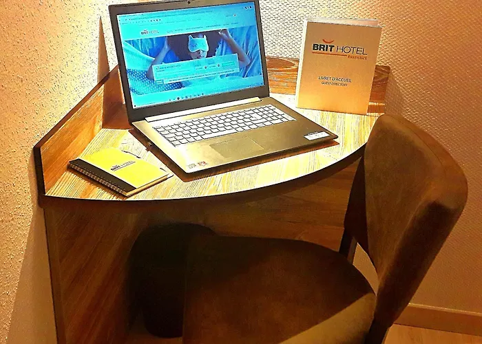 Hotel Brit Confort Pau 3*