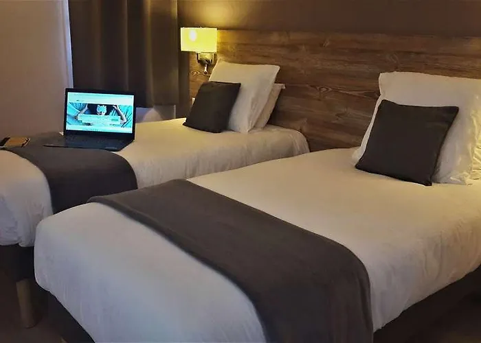 Hotel Brit Confort Pau Lons