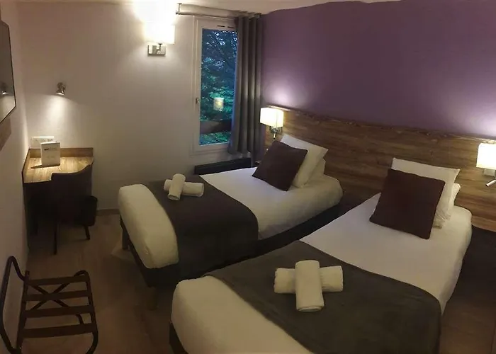 Brit Confort Pau 3* Lons