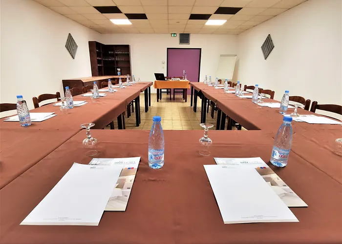 Hotel Brit Confort Pau