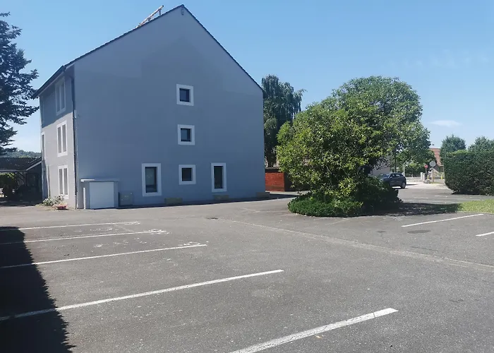 Brit Confort Pau 3* Lons