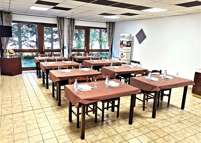 Brit Confort Pau 3* 롱