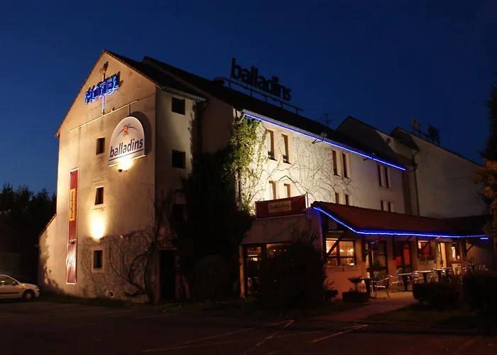 Brit Confort Pau Hotel 3*