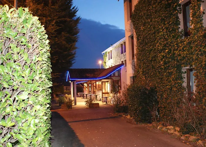 Hotel Brit Confort Pau 3*