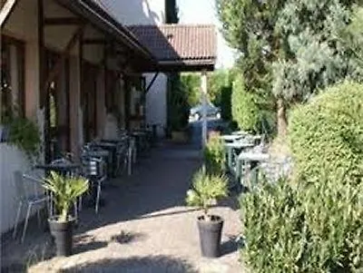 Brit Confort Pau Hotel Lons