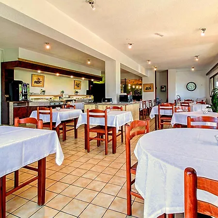 Brit Confort Pau Hotel